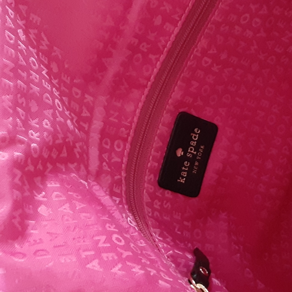 Kate Spade New York Highland Place Mini Maria Black Leather Crossbody. - Picture 7 of 14